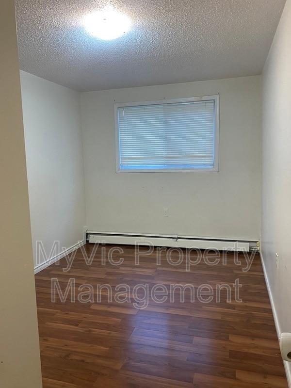 Building Photo - 9108-9149 149 St