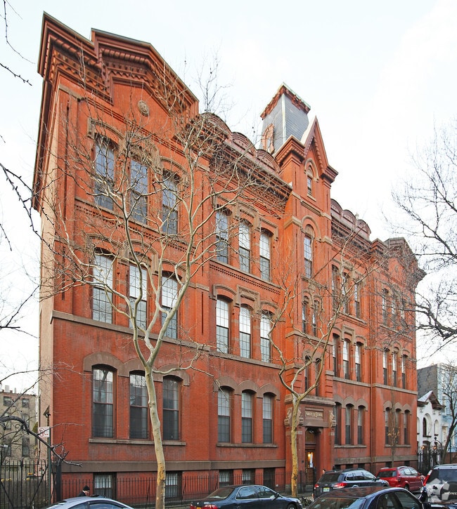 Building Photo - Cobble Heights Cooperative