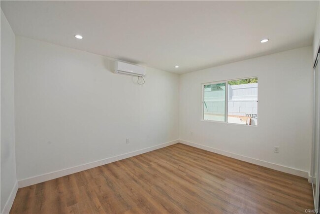 Foto del edificio - 6962 Shoshone Ave