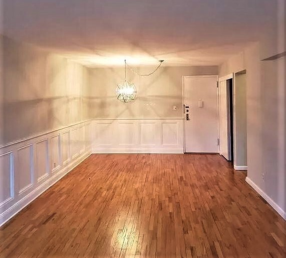living/dining rooom - 7 4th St