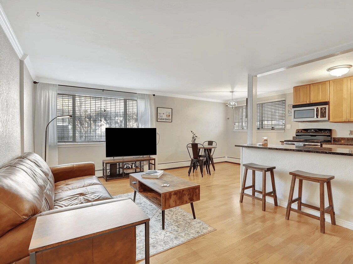 Foto principal - 1151 N Marion St