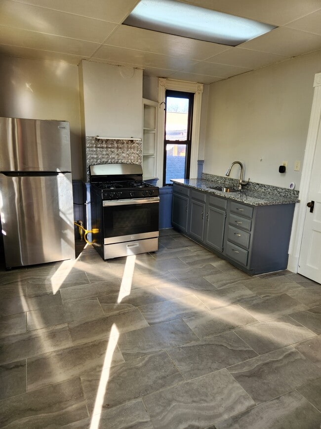Kitchen - 2201 15th St