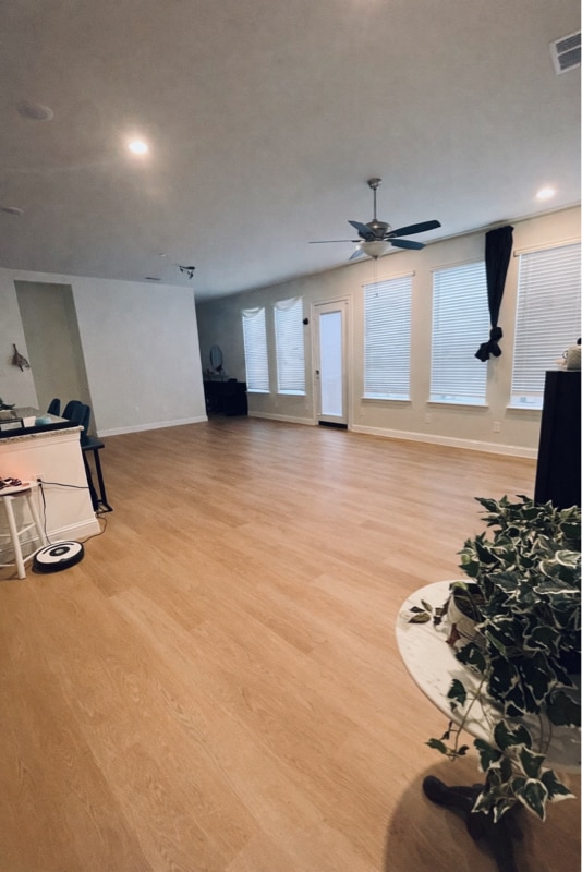 Foto del edificio - 5513 Traveller Dr