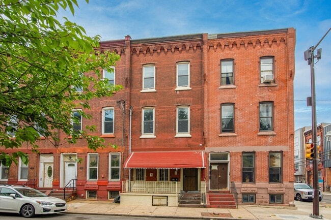 Foto del edificio - 1703 W Montgomery Ave