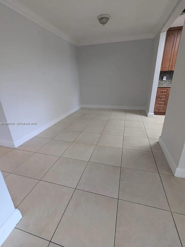 Foto del edificio - 2323 Van Buren St