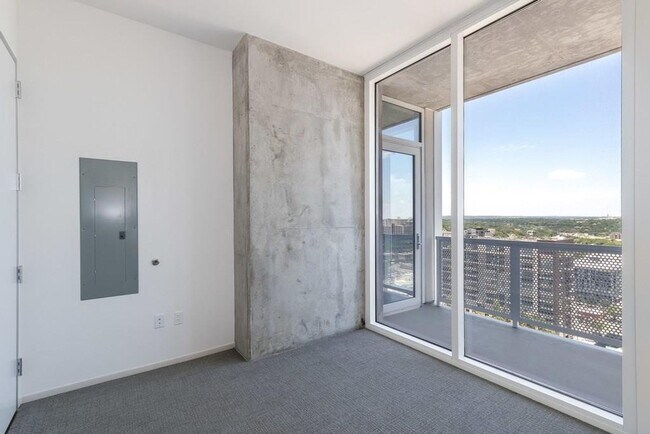 Foto del edificio - 301 West Ave
