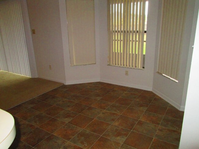 Foto del edificio - 566 St Augustine Ct