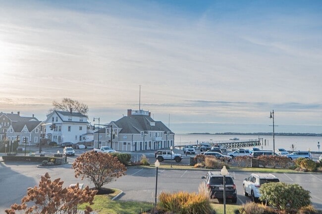 Building Photo - 432 Humphrey St