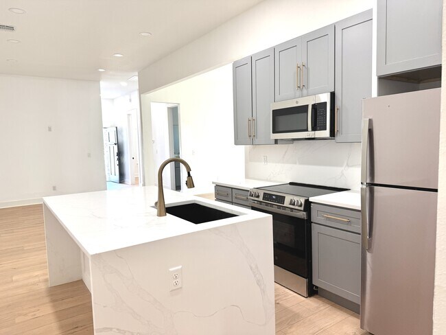 Foto del edificio - 919 S.Franklin Dr