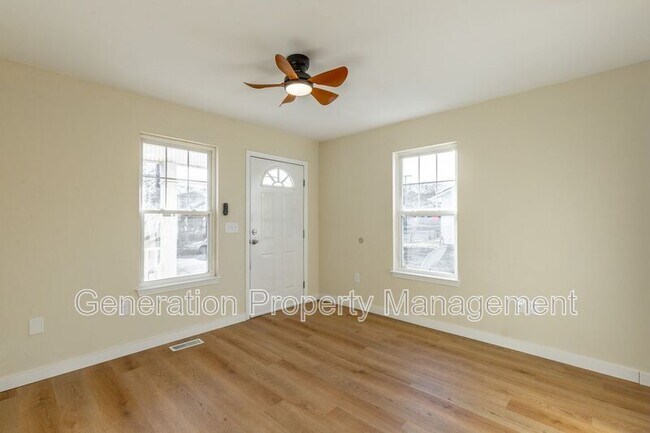 Foto del edificio - 2205 E 12th St