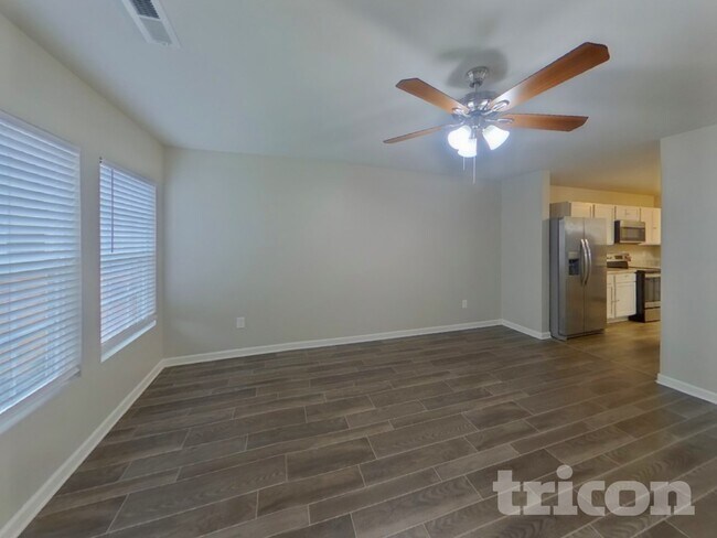 Foto del edificio - 437 Brookfield Dr