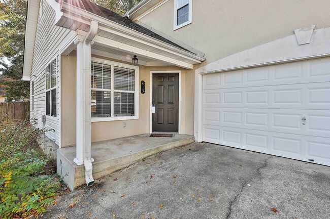 Building Photo - 3Bed/2Bath Home in McIntosh District under...