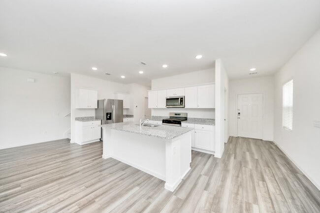 Building Photo - 10314 Valley Vista Dr