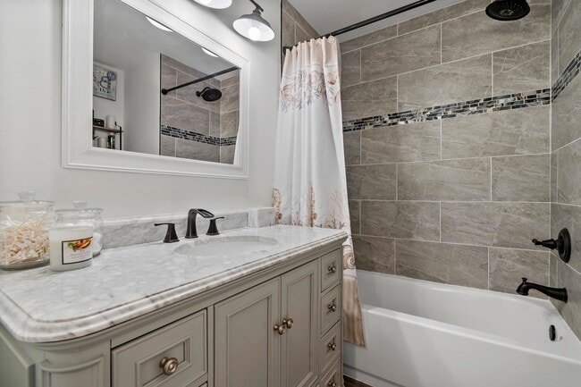 Building Photo - 7826 Sienna Springs Dr