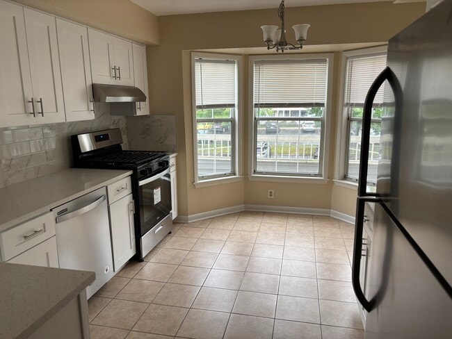 Building Photo - 112 Biscayne Ct