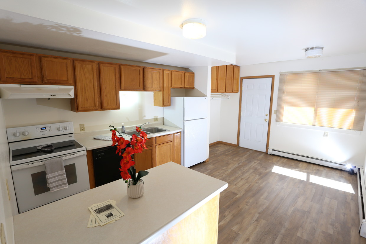 Primary Photo - Markham Townhome Apartments