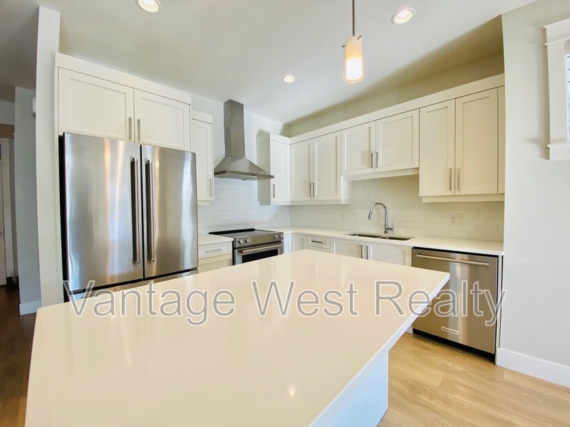 Photo principale - 12840-12840 Stillwater Ct