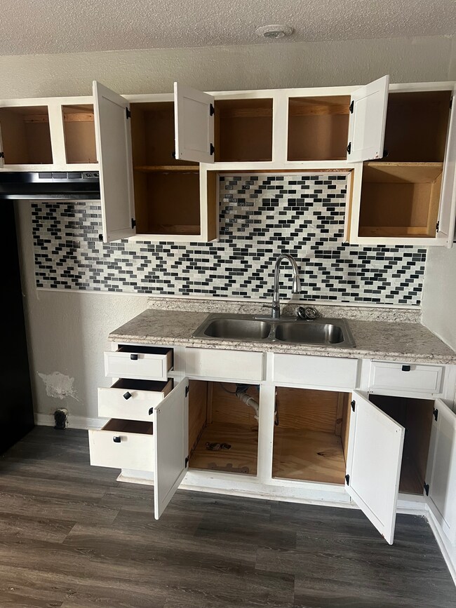 Foto del edificio - 2178 White Ave