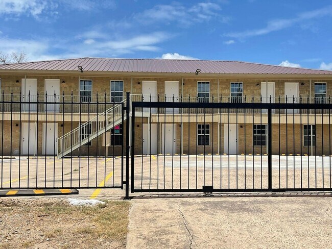 Foto del edificio - 4018 San Agustin Ave