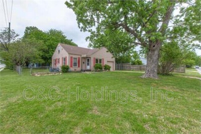 Foto del edificio - 1446 S Erie Ave