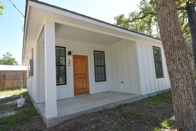 Building Photo - 6389 FM 244