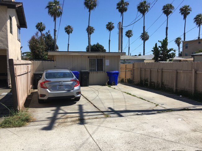 Foto del edificio - 1062-1064 Grand Ave