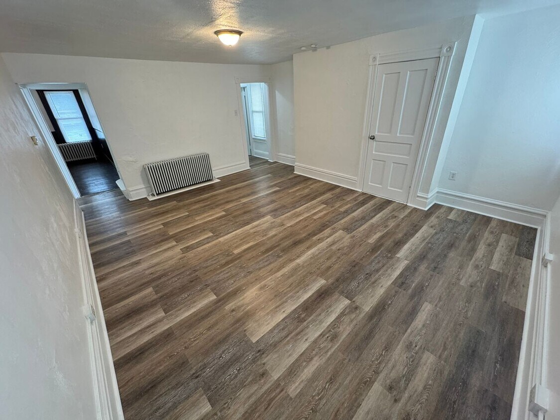 Photo - 2820 Walnut Street