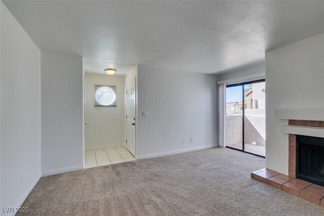 Foto del edificio - 2963 Juniper Hills Blvd