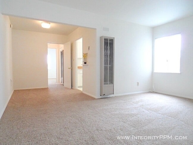 Building Photo - 3051 Luna Ave