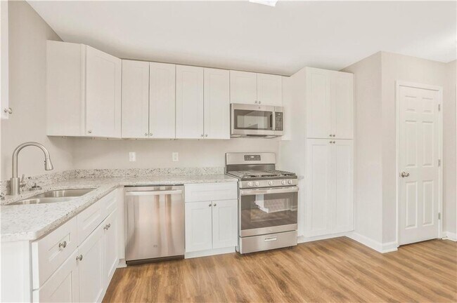 Foto del edificio - 2000 Lost Forest Ln SW
