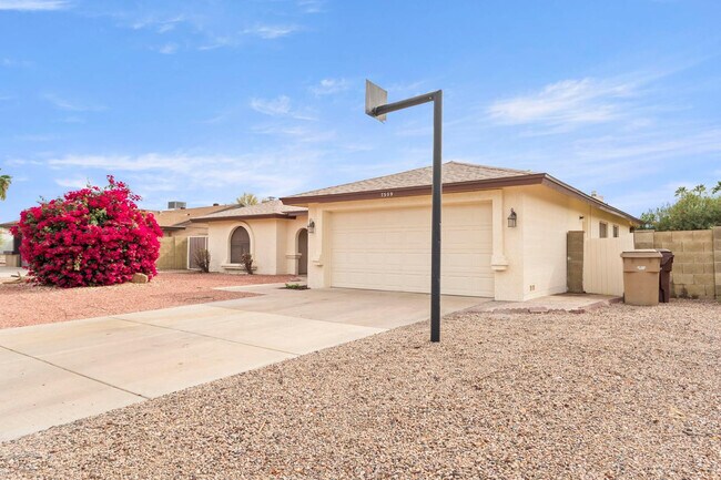 Foto del edificio - 7309 W Canterbury Dr