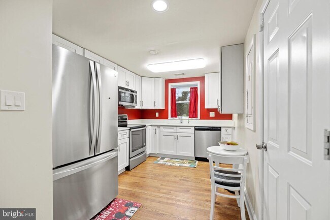 Foto del edificio - 8317 Schultz Rd