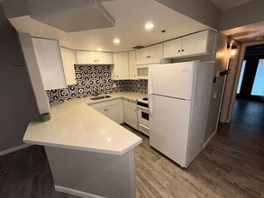 Building Photo - 12221 W Bell Rd