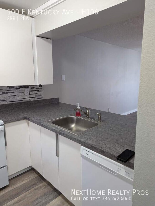 Foto del edificio - 100 E Kentucky Ave