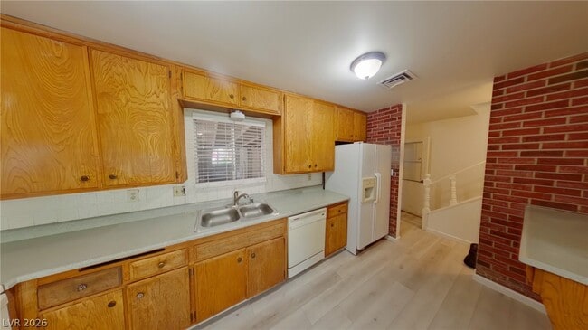 Building Photo - 210 Greenbriar Townhouse Way