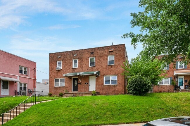 Building Photo - 1722 Yakona Rd
