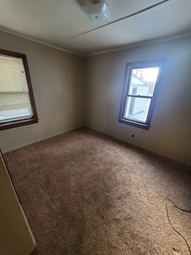 Building Photo - 2 bedroom house in Rockwell City $625