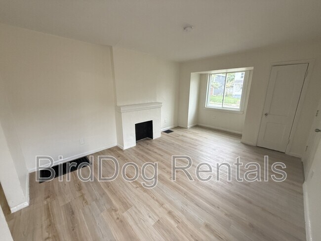 Foto del edificio - 710-712-712 Frebis Ave