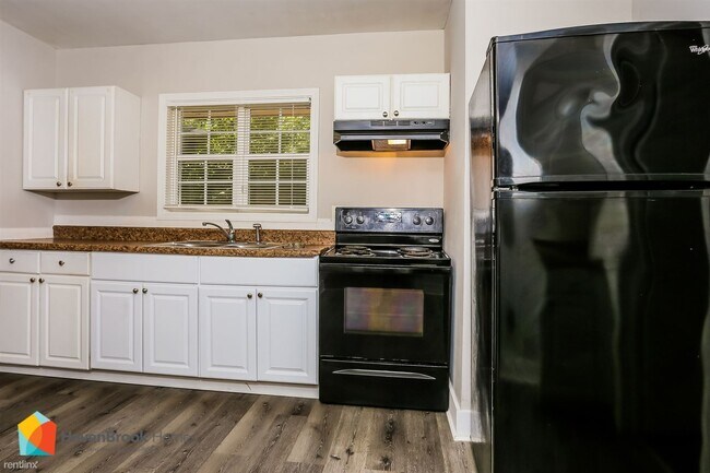Building Photo - 3 br, 1 bath House - 2182 Rosewood Road