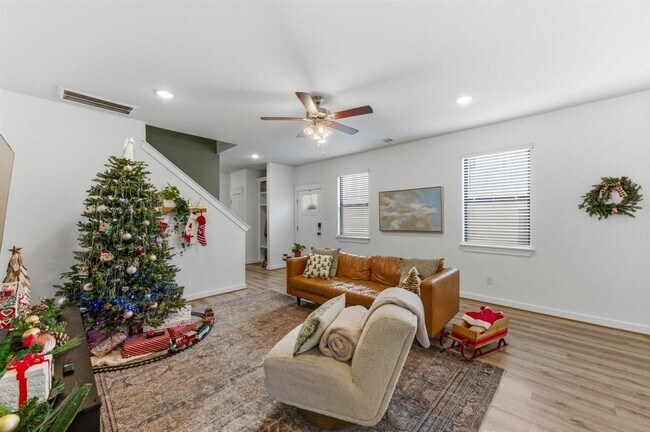 Foto del edificio - 159 Threshing Rd