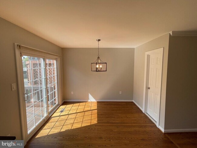 Foto del edificio - 6259 Traci Joyce Ln