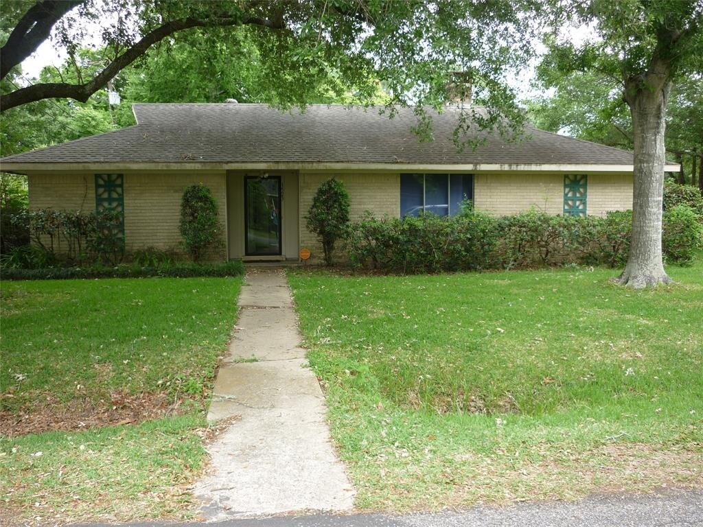 Primary Photo - 1523 Highland Dr