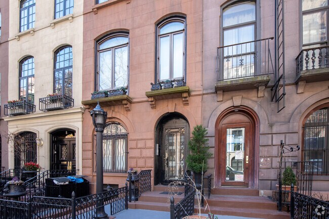 Foto del edificio - 108 E 35th St