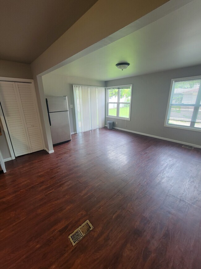 Foto del edificio - 848 Grove Ln