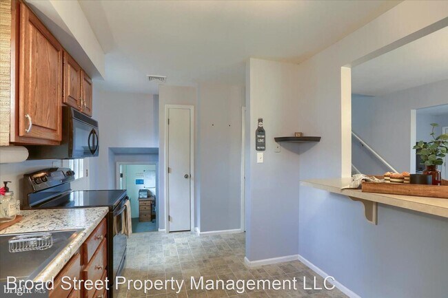 Building Photo - 3 br, 1.5 bath House - 5 Branstock Ct