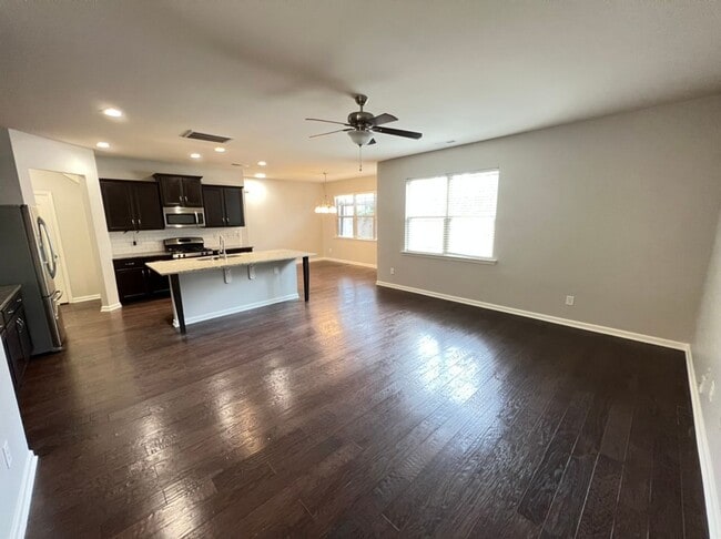 Building Photo - Gorgeous 3 bedroom home near Brier Creek and RTP!