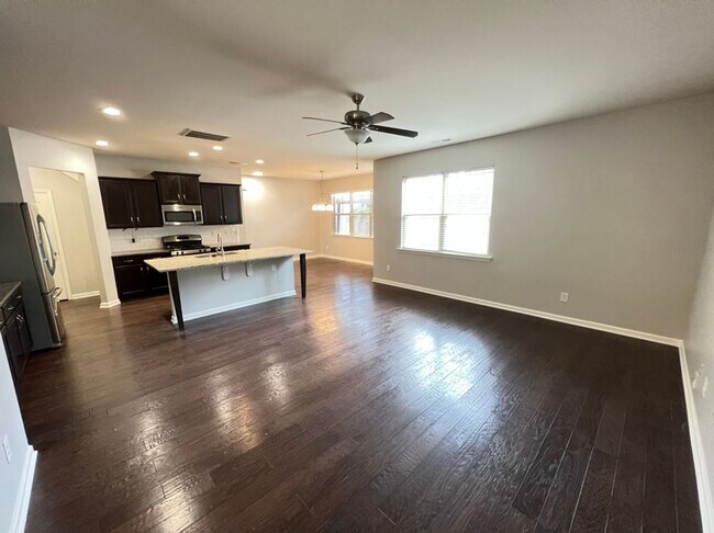 Foto del edificio - Gorgeous 3 bedroom home near Brier Creek and RTP!