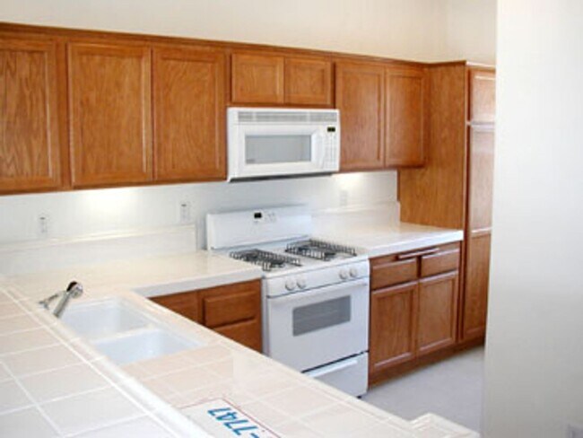 Foto del edificio - Convenient Classic Condo