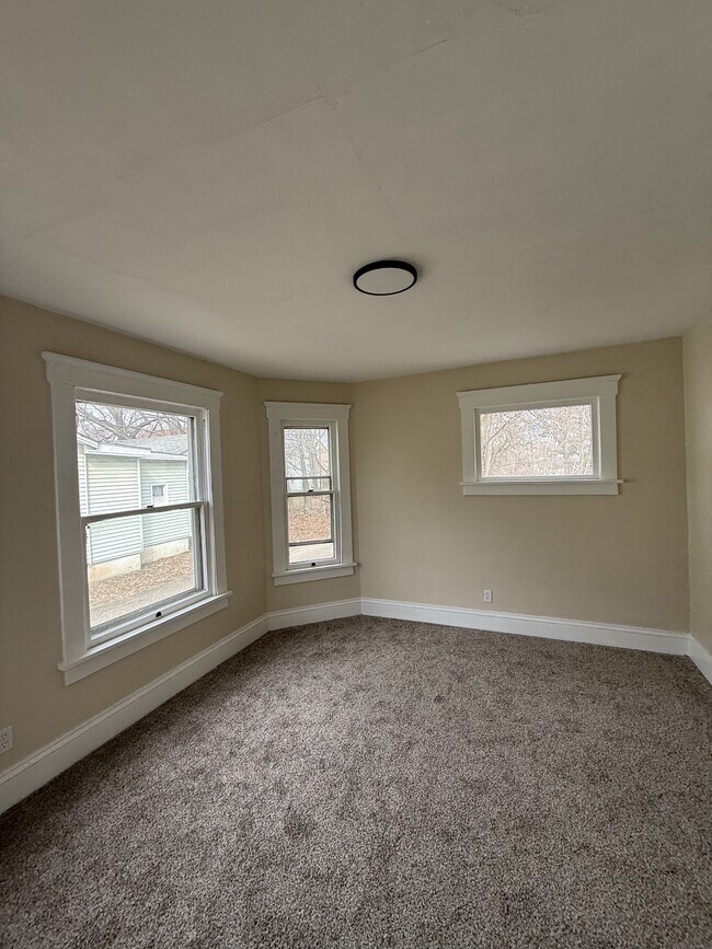 Foto del edificio - 2213 17th St NE