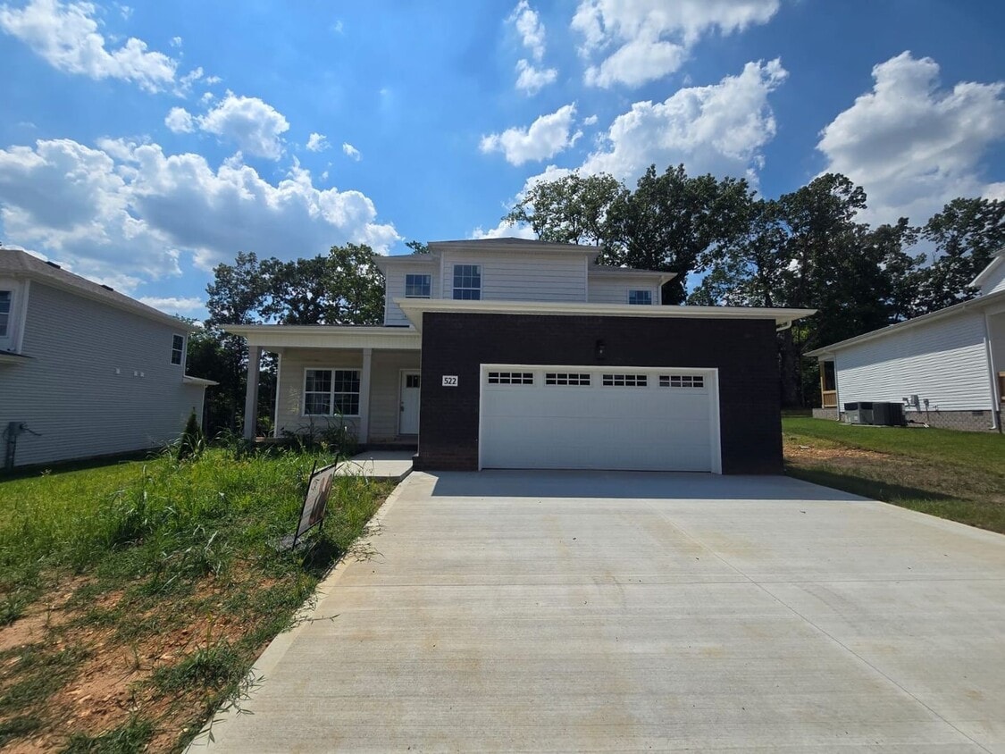 Foto principal - 522 N Halifax Ct